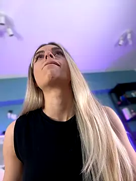 HaileyMadow online show from October 26, 7:15 am