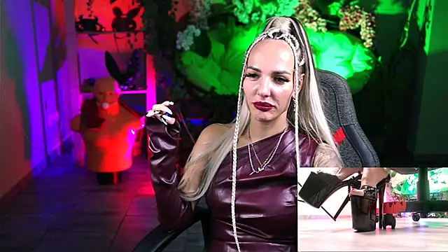 MonicaMaxwel online show from October 15, 1:14 pm