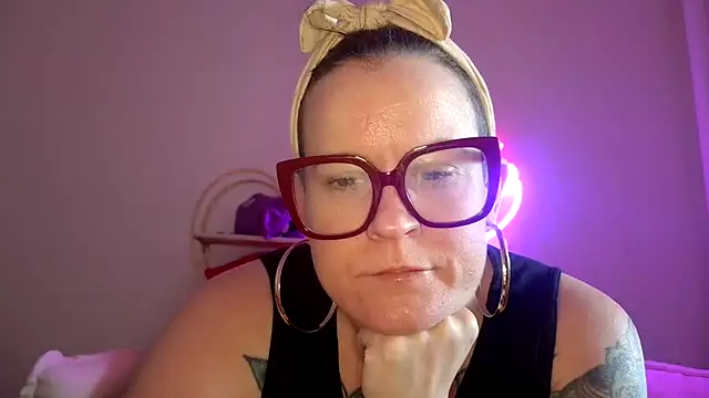 quinnmariexo online show from February 4, 4:21 pm