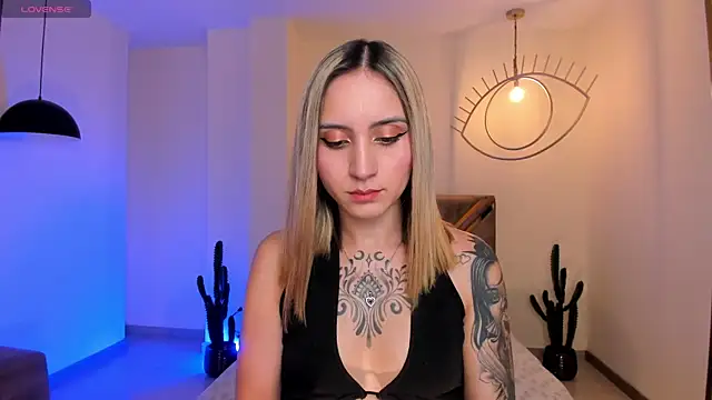 MollySundersX online show from December 16, 8:26 pm