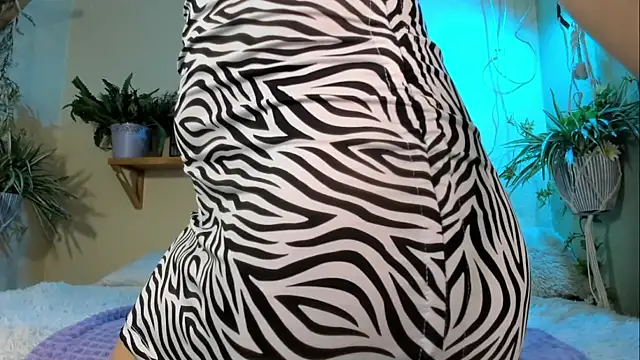 MiaaRose online show from November 20, 9:38 pm