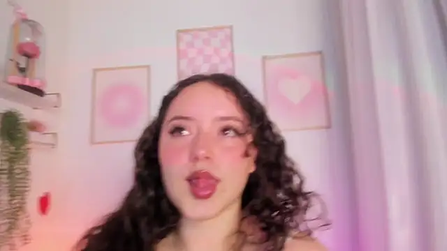 Aurora aaa online show from October 15, 11:07 pm