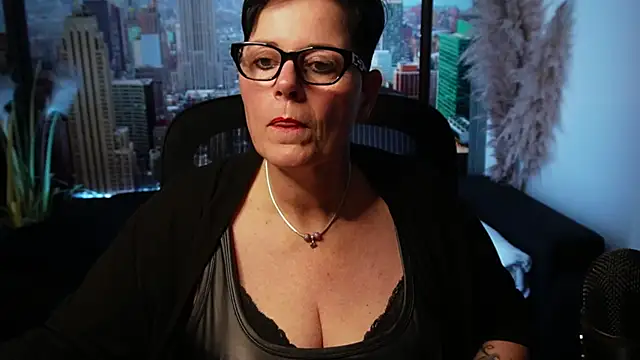 ninarandmann online show from November 17, 7:03 pm