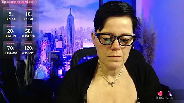 ninarandmann online show from February 10, 7:50 pm