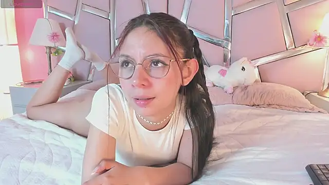 Bonniepark online show from April 14, 1:22 pm