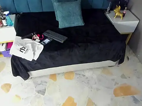 hanny milf online show from February 3, 2:21 am