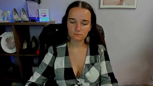 KateDelight online show from September 14, 6:33 am