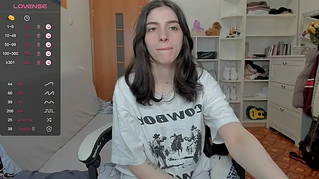 broosnica1 online show from April 12, 8:39 am