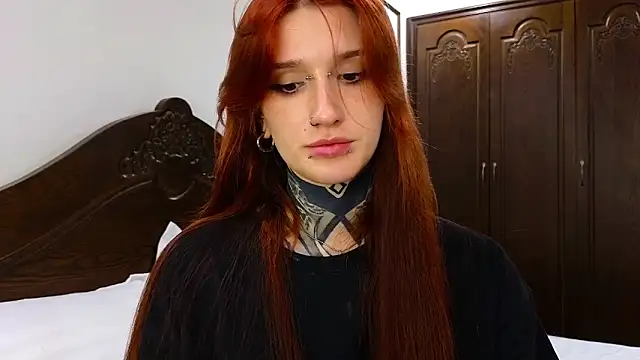 SophieInkk online show from May 2, 9:18 pm