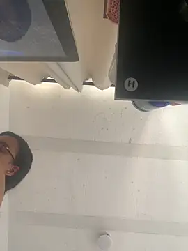 lulu kis online show from April 8, 6:43 pm