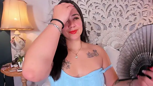 nahomi sweett online show from December 22, 11:02 am