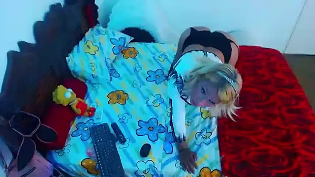 Candy-love87 online show from February 7, 2:43 pm