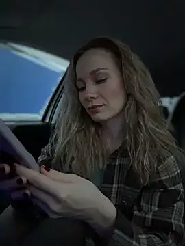 LavenderHot online show from December 14, 2:28 am