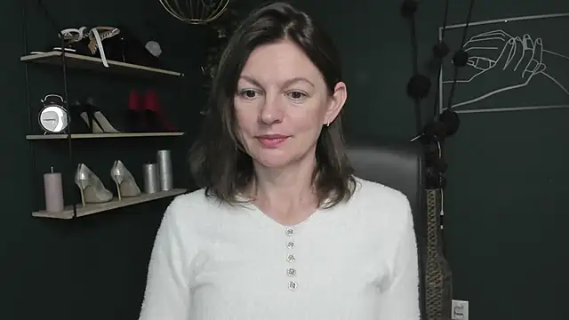 VivianWILD online show from October 17, 7:11 am