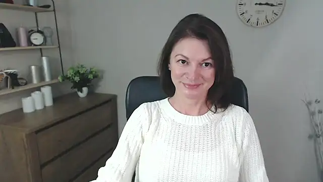 VivianWILD online show from December 2, 7:10 am