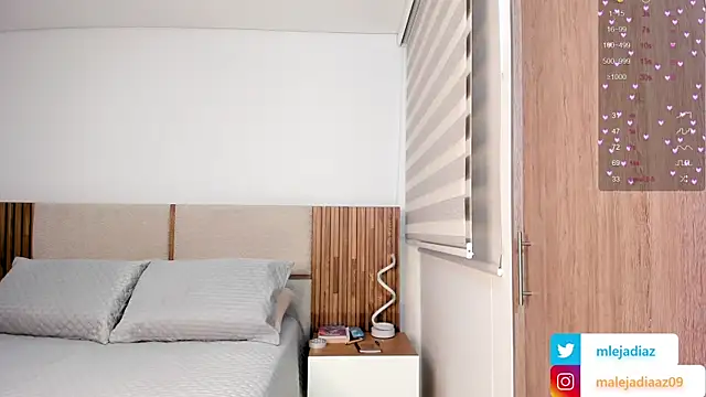 MalejaDiaz  online show from September 27, 5:42 pm