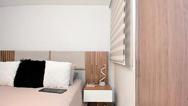 MalejaDiaz  online show from April 1, 3:31 pm