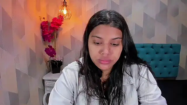 LindaBreeS online show from November 30, 1:15 pm