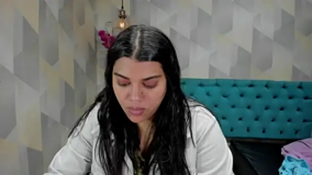 LindaBreeS online show from November 8, 3:17 pm