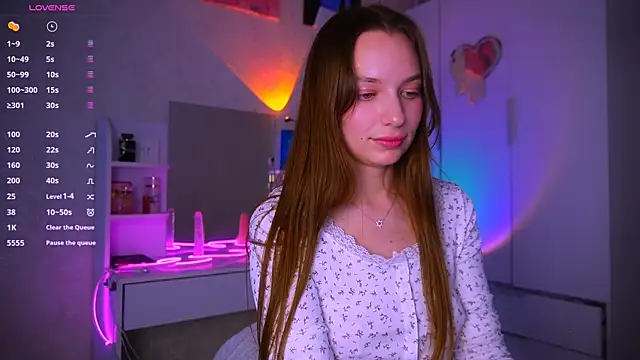 soffy  kisss online show from May 8, 3:04 pm