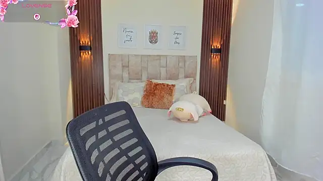 Ananya Kay01 online show from October 9, 1:43 am