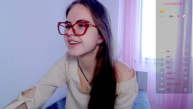 Sarah HS online show from February 3, 6:22 am