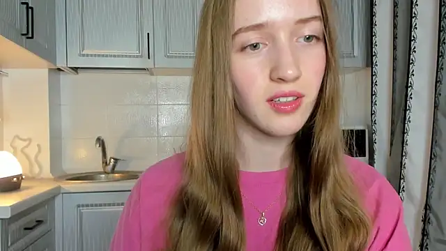 leslie my lovee online show from July 1, 9:03 pm