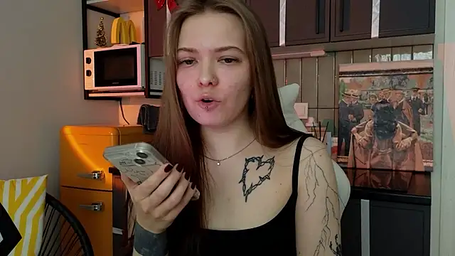 doll lol  online show from February 10, 9:01 am