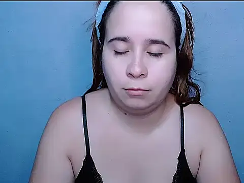 SubLayla01 online show from October 9, 5:50 pm