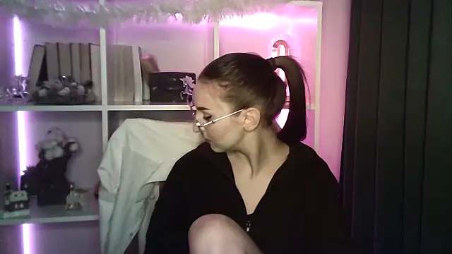 X Alisa online show from December 18, 7:29 pm