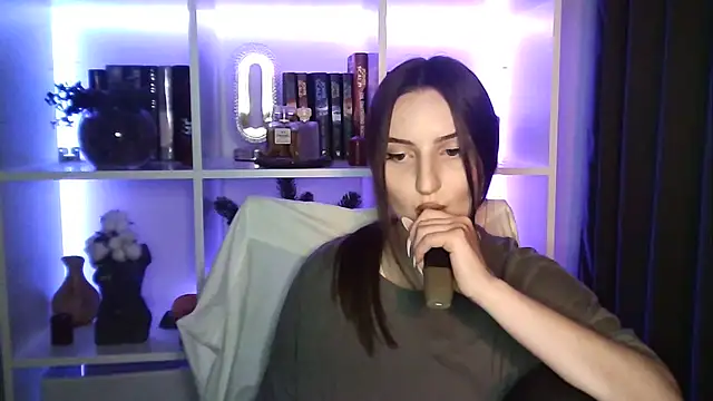 X Alisa online show from April 25, 6:49 pm