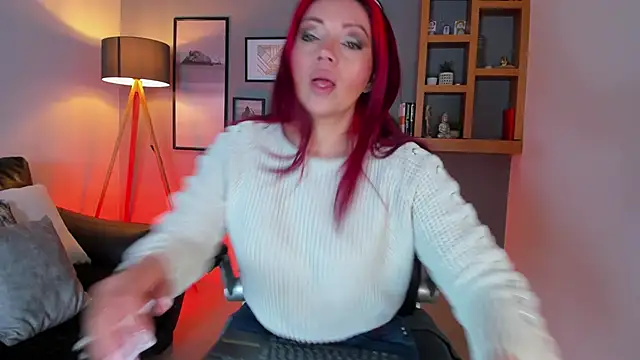 helenaduque  online show from September 10, 9:20 am