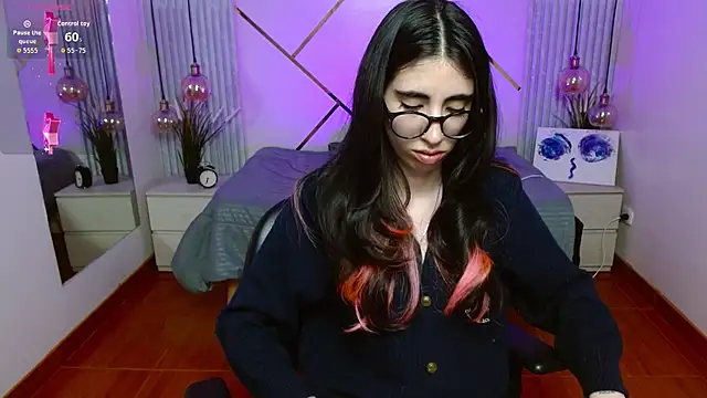 LenaRoses online show from April 29, 8:25 pm