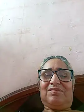  candi online show from November 23, 8:10 pm