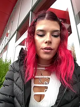 RiriRoseey online show from November 9, 9:38 am