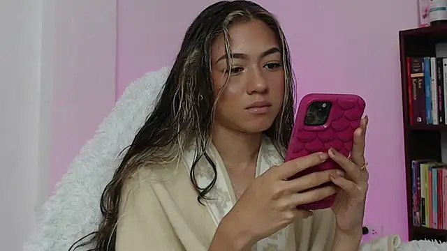 hantonella  online show from January 12, 12:32 pm