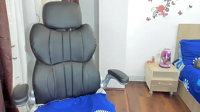 Adelamilfsex online show from November 25, 9:26 pm