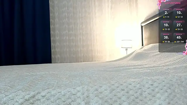 Brilliant-Kiss online show from November 12, 2:59 pm