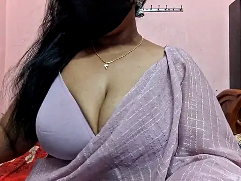 Radha-sweety32 online show from April 12, 3:48 pm