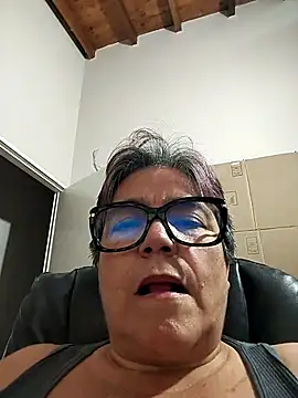 MARIANMILLS   online show from April 17, 10:56 pm