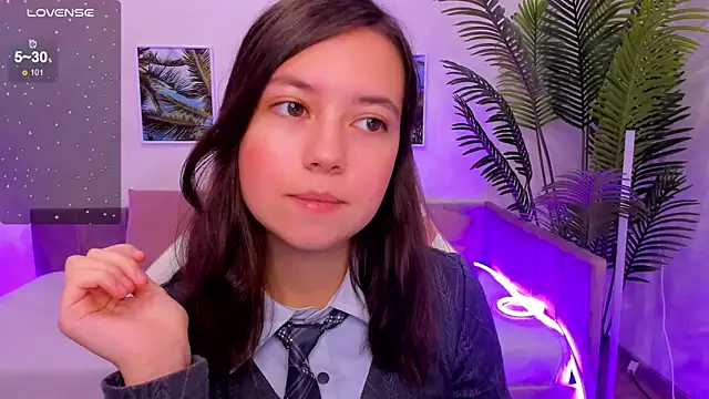 Lina Brownie online show from October 7, 3:00 am