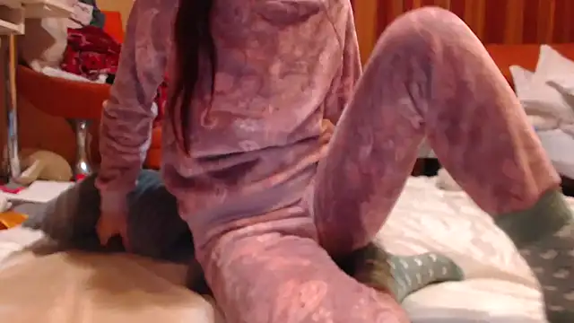 LovelyAndraGirl online show from September 27, 12:29 am