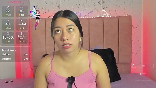 sexylaurita online show from October 9, 3:05 pm