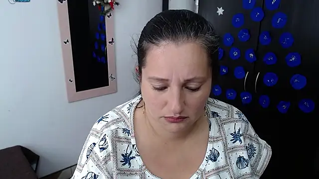 CristialJones  online show from December 18, 3:06 pm