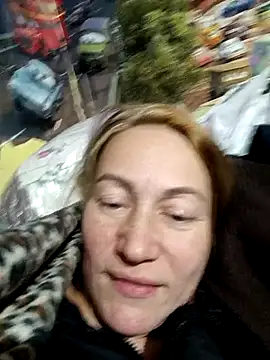 wLESLYMOSw online show from October 12, 6:32 pm