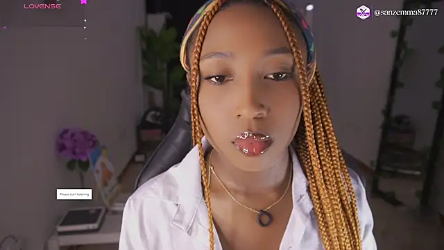 EmmaSanzz  online show from March 14, 1:12 pm