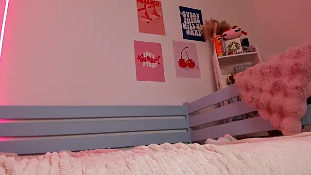 Lily Young online show from October 14, 5:32 am