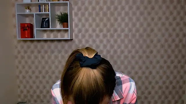 AliceFlirtt  online show from October 25, 8:44 am