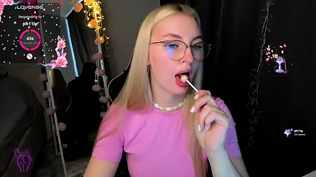 Kimmy powell online show from April 6, 3:39 am