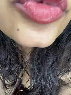 YourThirstySlut online show from February 24, 7:56 pm